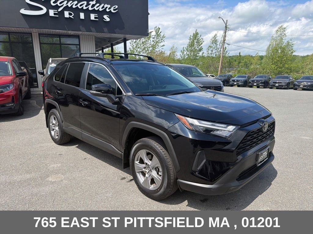 Used 2025 Toyota RAV4 XLE w/ Convenience Package AWD/4WD image 10