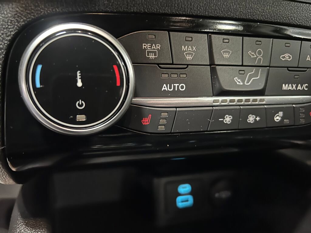 Used 2022 Ford Escape SEL image 14