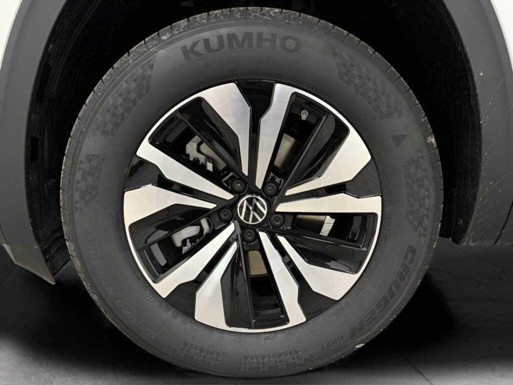 New 2026 Volkswagen Atlas SE image 22