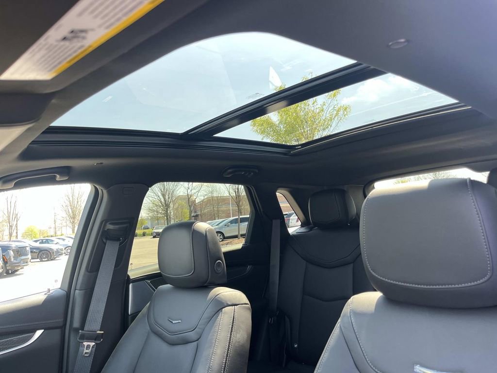 New 2026 Cadillac XT5 Sportv w/ LPO, Onyx Lite Package AWD/4WD image 27