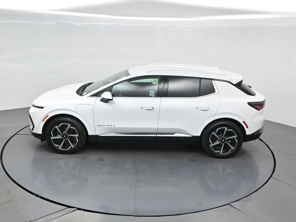 Used 2025 Chevrolet Equinox EV LT w/ Convenience Package image 57