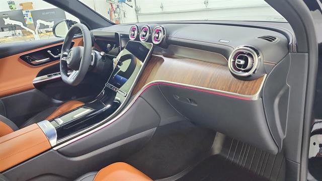 Used 2025 Mercedes-Benz GLC 300 image 27