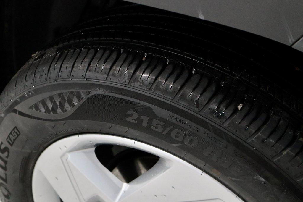 Certified 2024 Hyundai Kona SE image 20