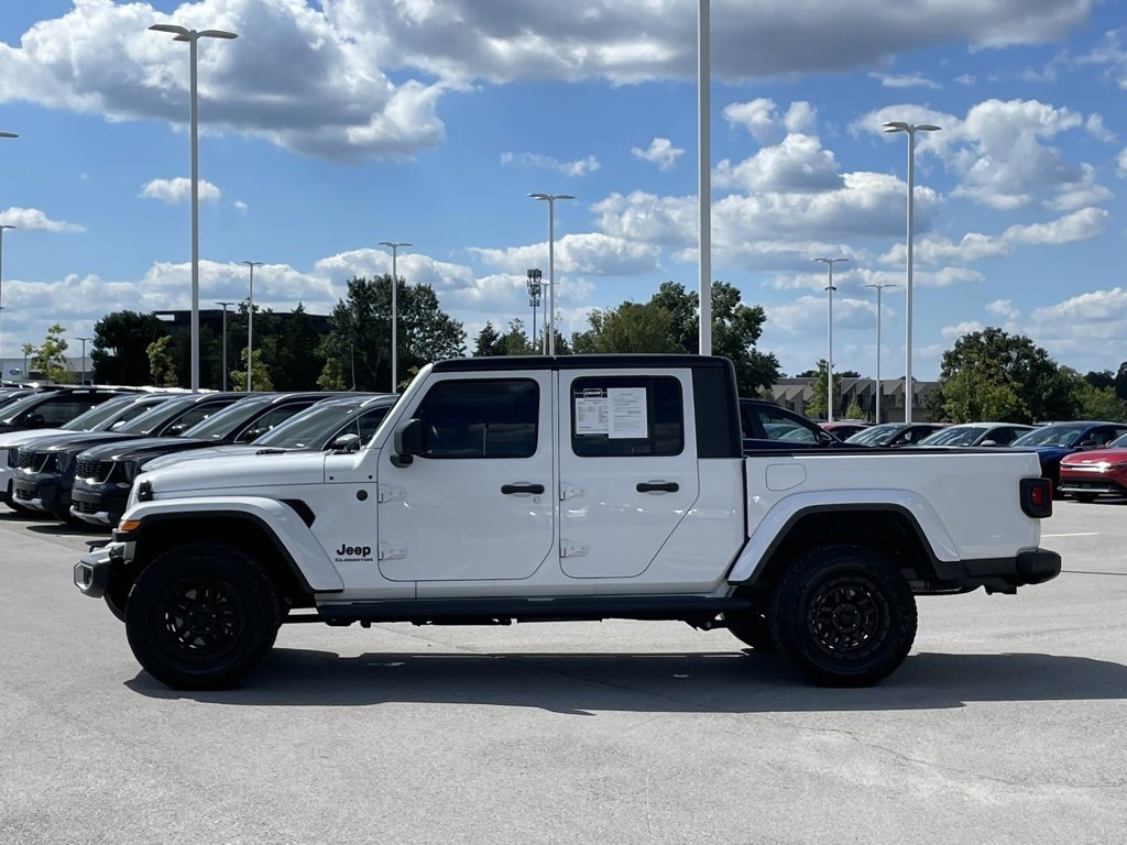 Used 2022 Jeep Gladiator Sport image 4