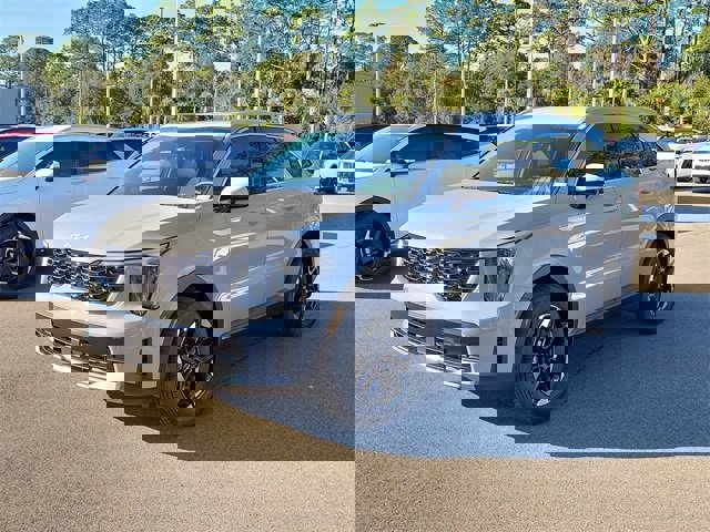 New 2026 Kia Sorento S image 3