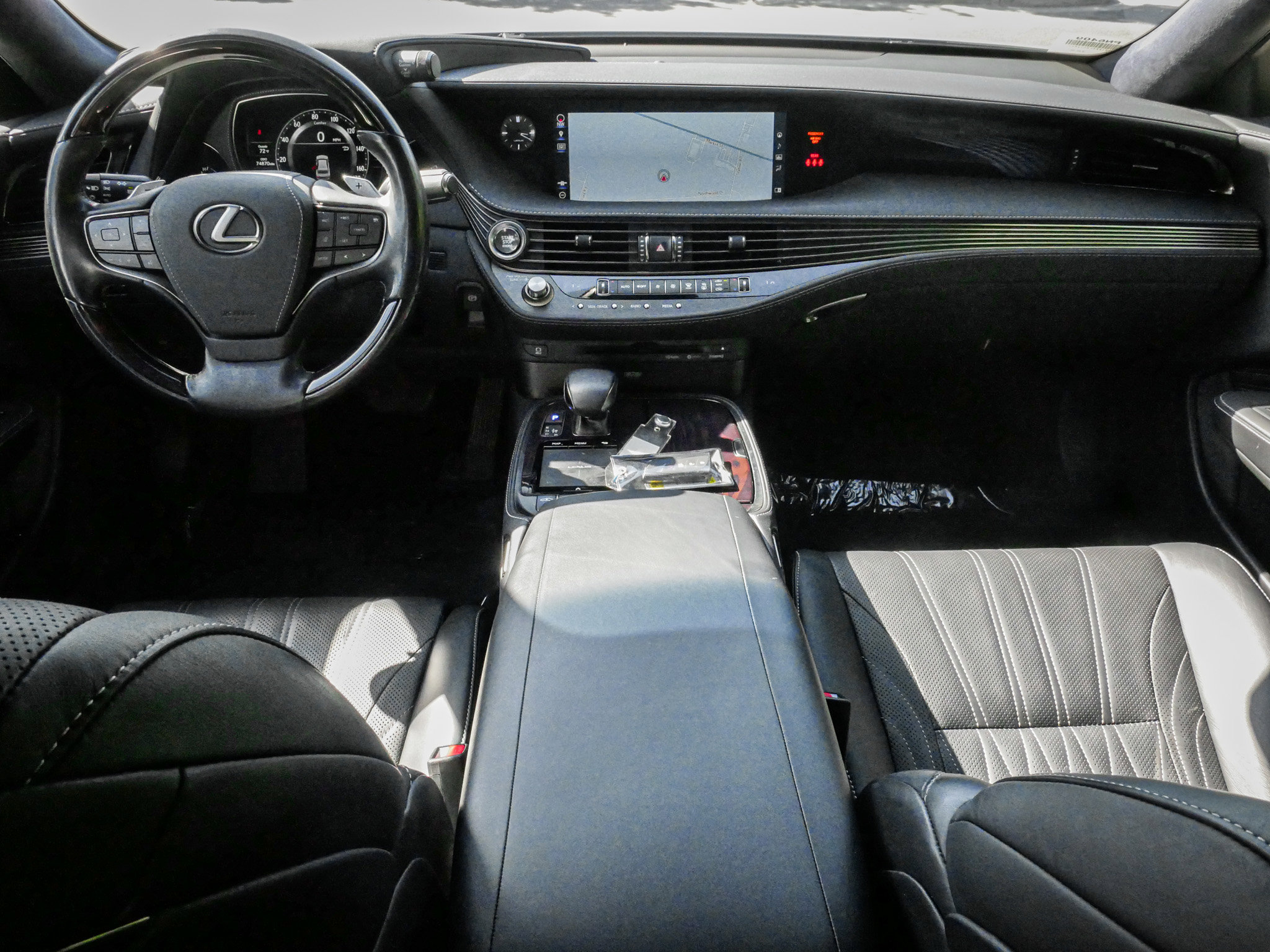 Used 2020 Lexus LS 500 w/ Interior Upgrade Package RWD image 29
