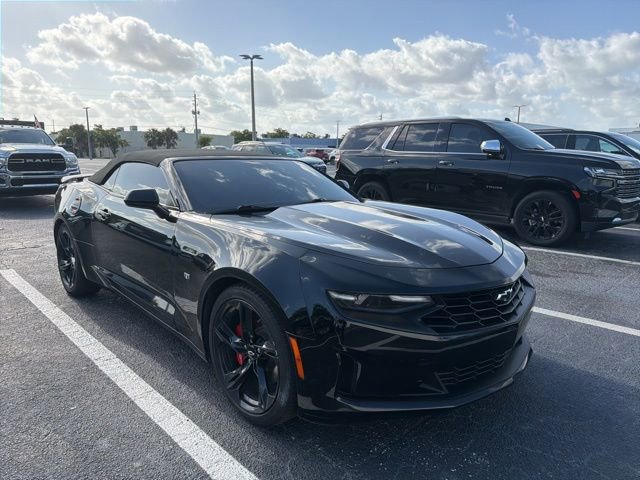 Used 2022 Chevrolet Camaro LT RWD image 15