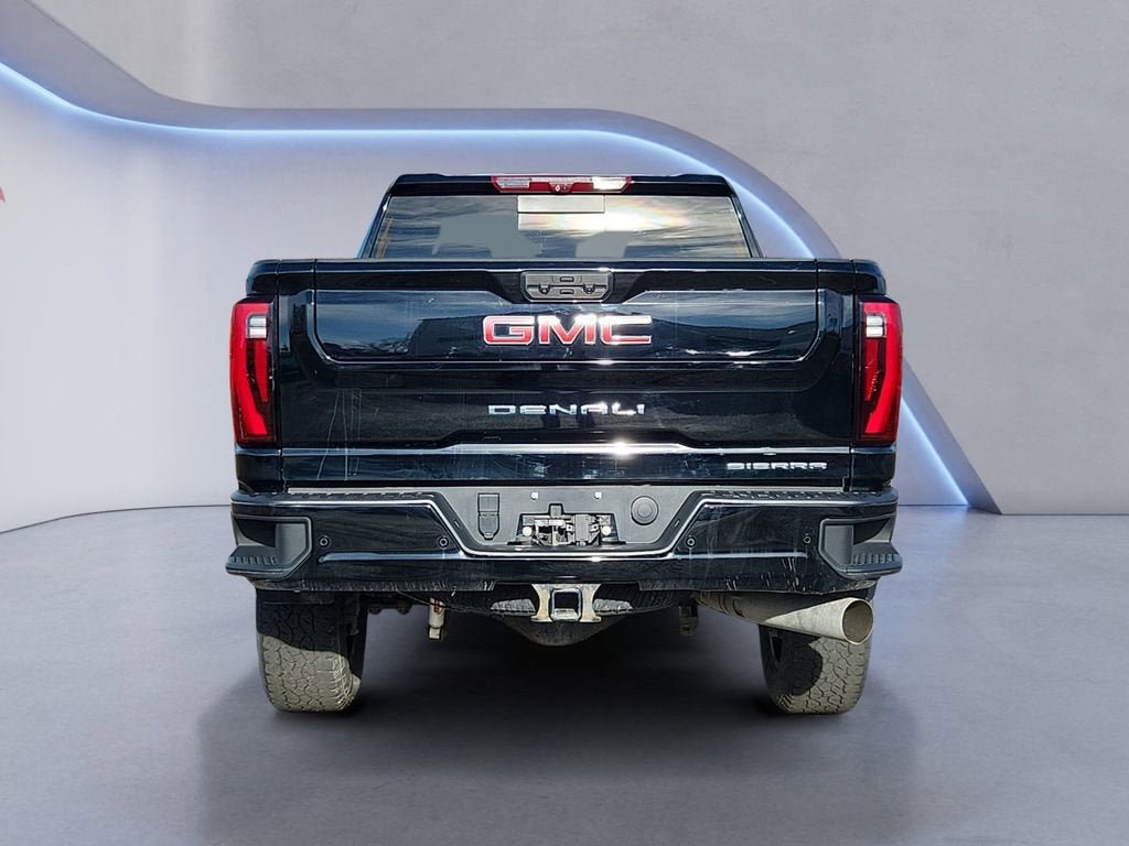 Used 2024 GMC Sierra 2500 Denali w/ Technology Package AWD/4WD image 4