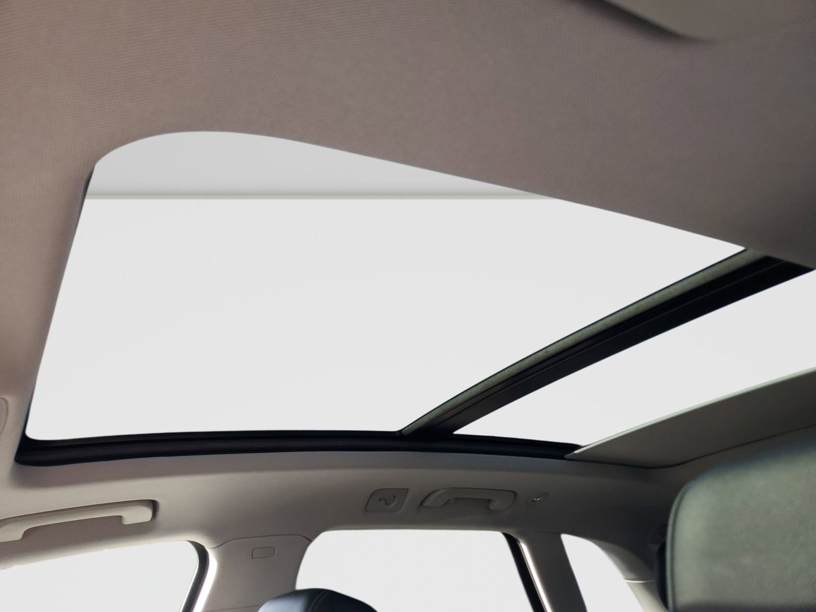 Used 2024 Audi Q5 e Premium Plus w/ Premium Plus Package image 33