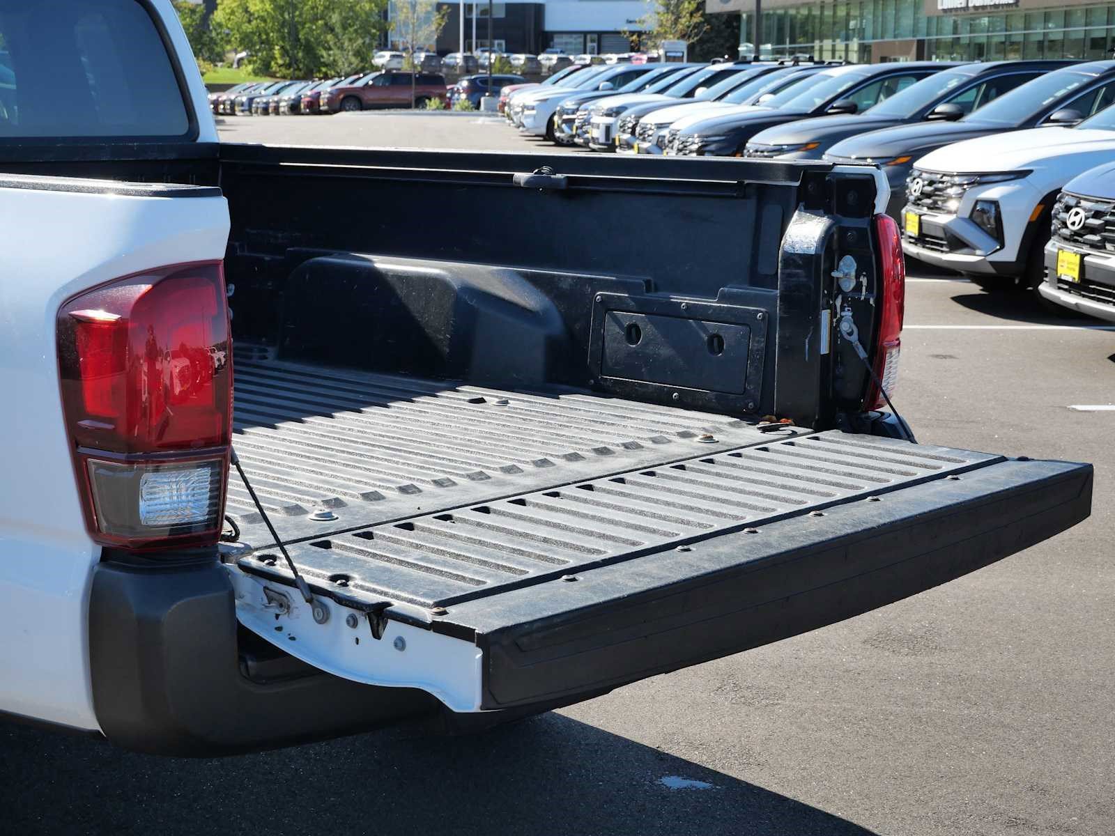 Used 2020 Toyota Tacoma SR image 18
