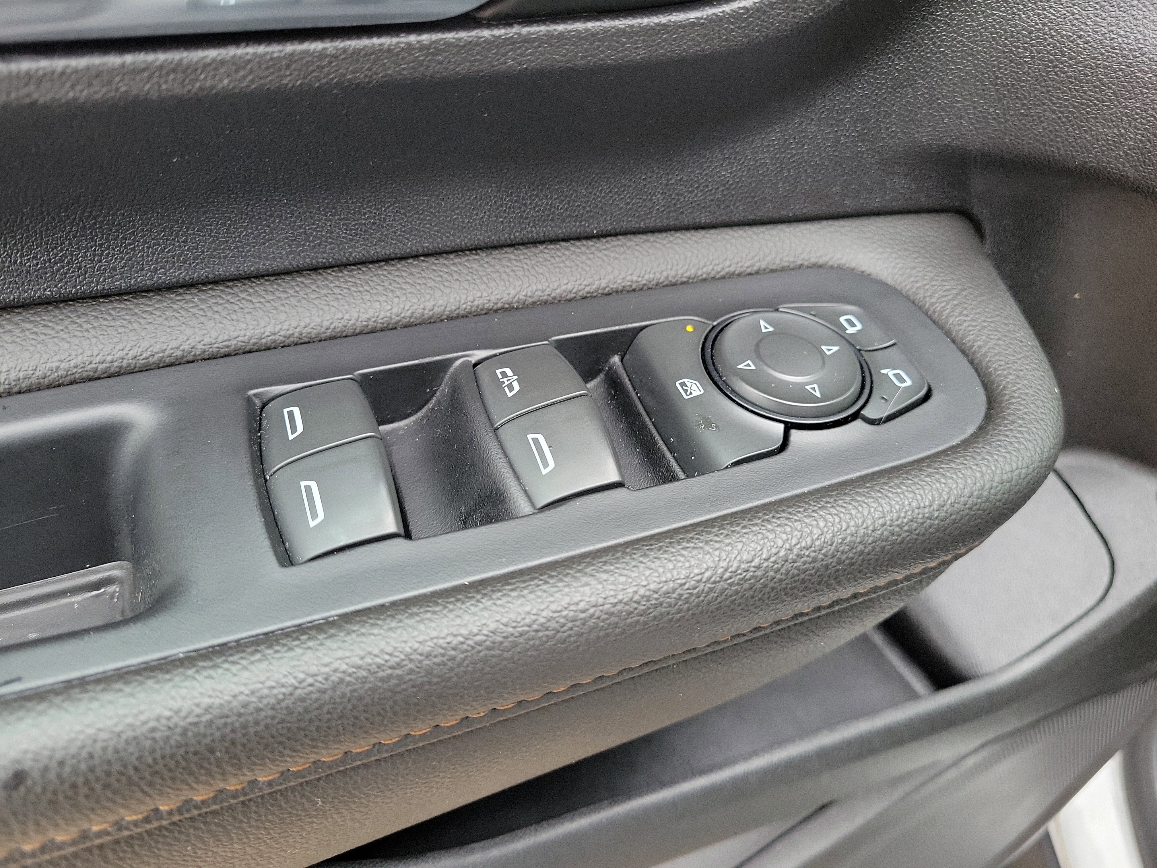 Used 2020 GMC Terrain SLT image 20