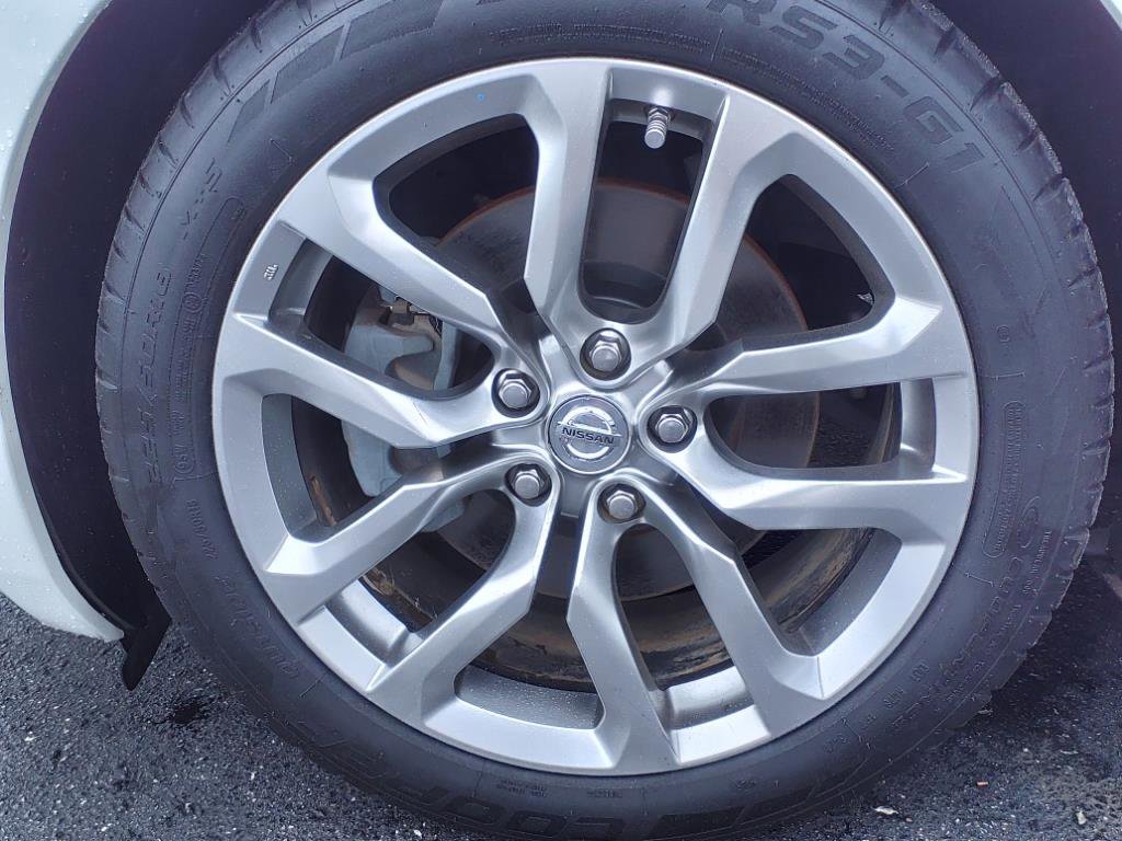 Used 2010 Nissan 370Z Touring image 9