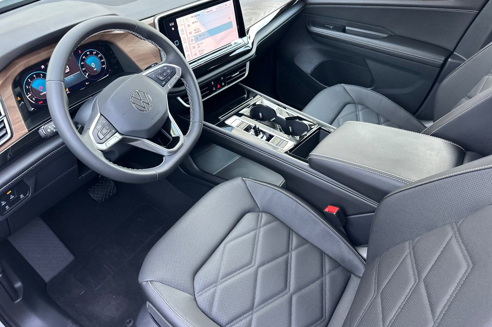 New 2026 Volkswagen Atlas SE image 8