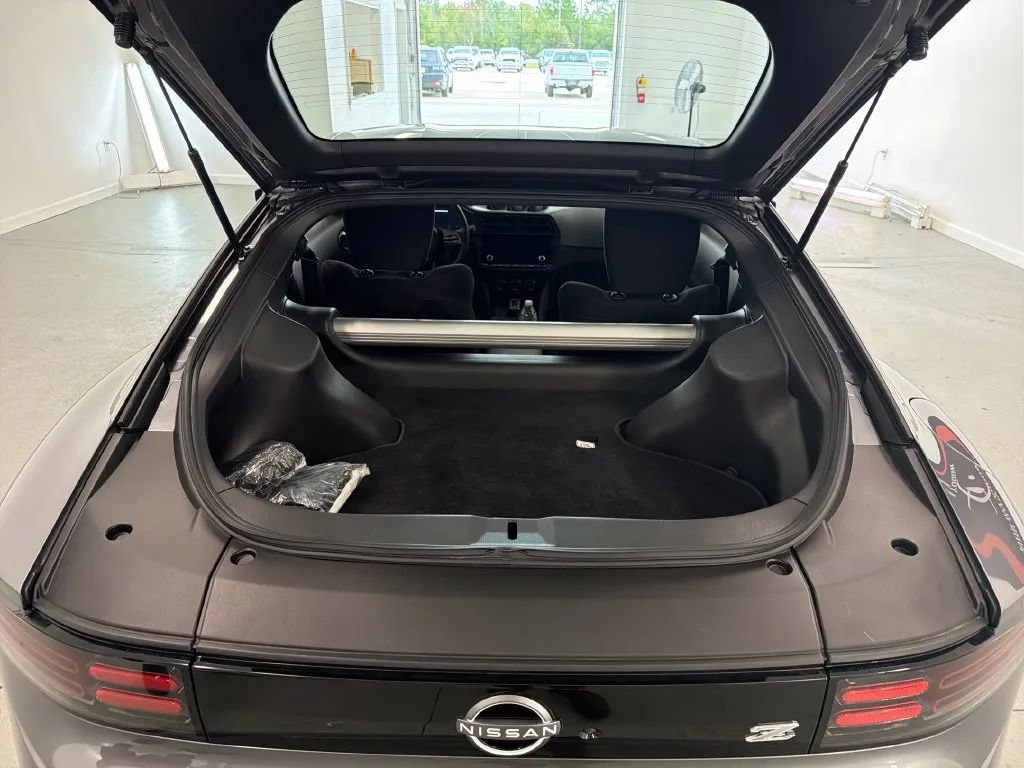 Used 2025 Nissan Z Sport w/ Floor Mat Package RWD image 8