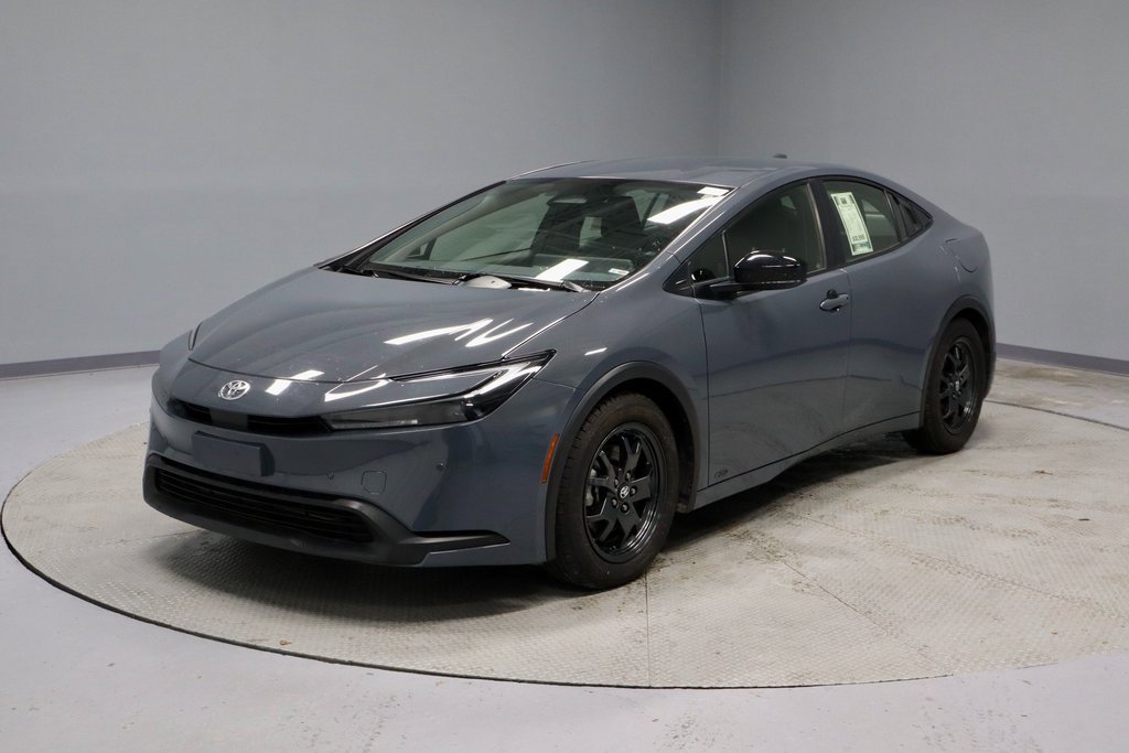 Used 2023 Toyota Prius LE image 6
