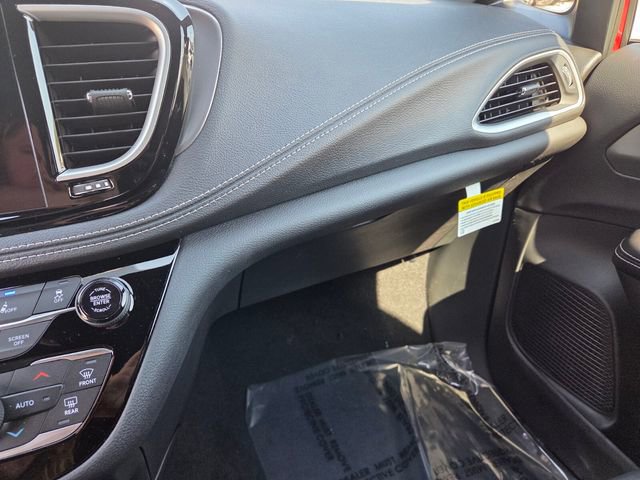 New 2026 Chrysler Pacifica Select FWD image 25