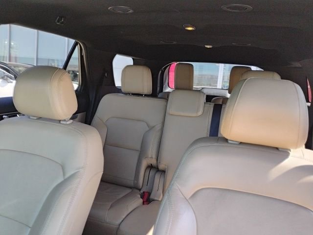 Used 2016 Ford Explorer XLT w/ Equipment Group 202A image 17