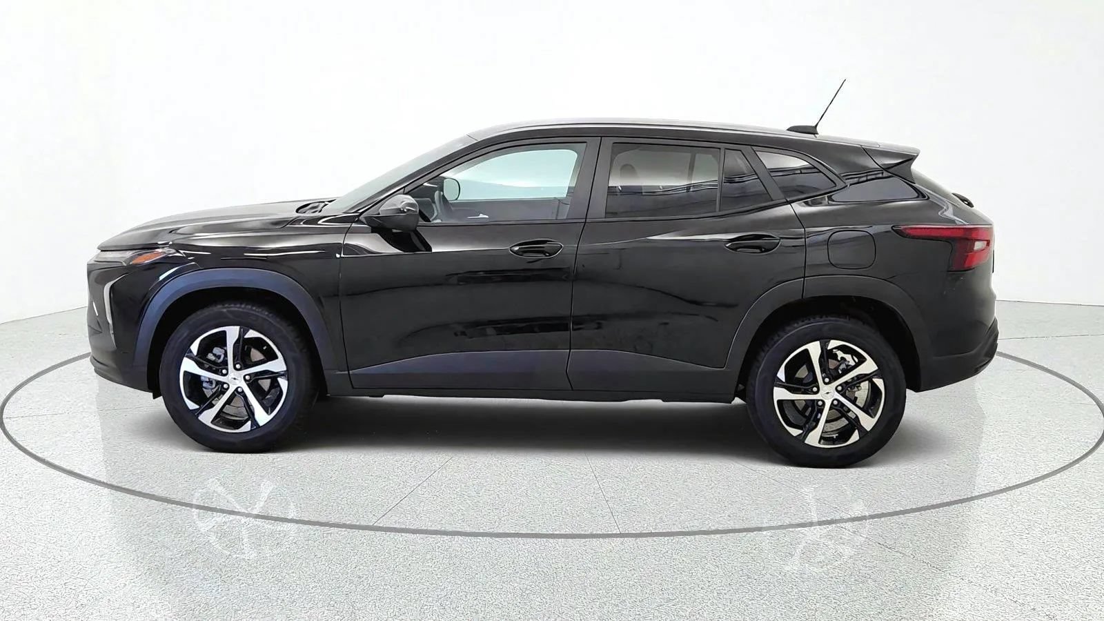 Used 2024 Chevrolet Trax RS w/ Driver Confidence Package FWD image 5