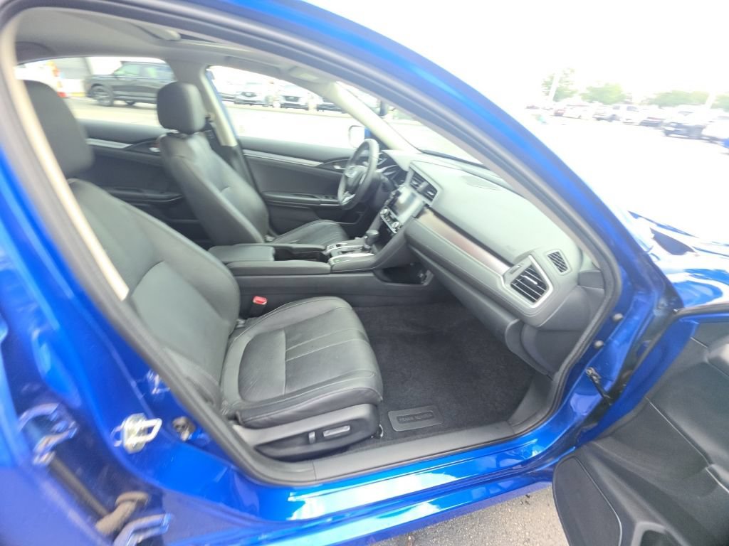Used 2016 Honda Civic Touring image 32