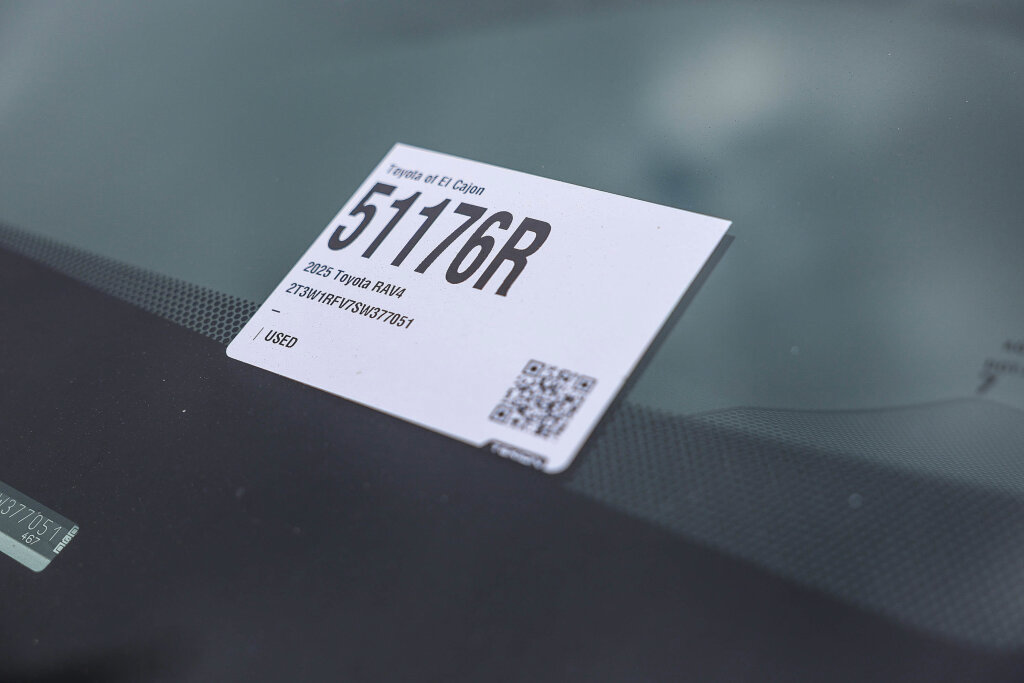 Certified 2025 Toyota RAV4 XLE FWD image 29