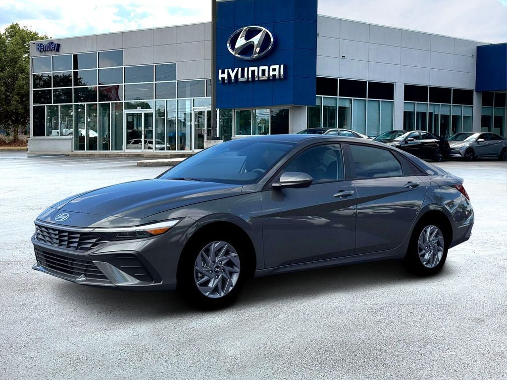 New 2026 Hyundai Elantra Hybrid FWD image 2