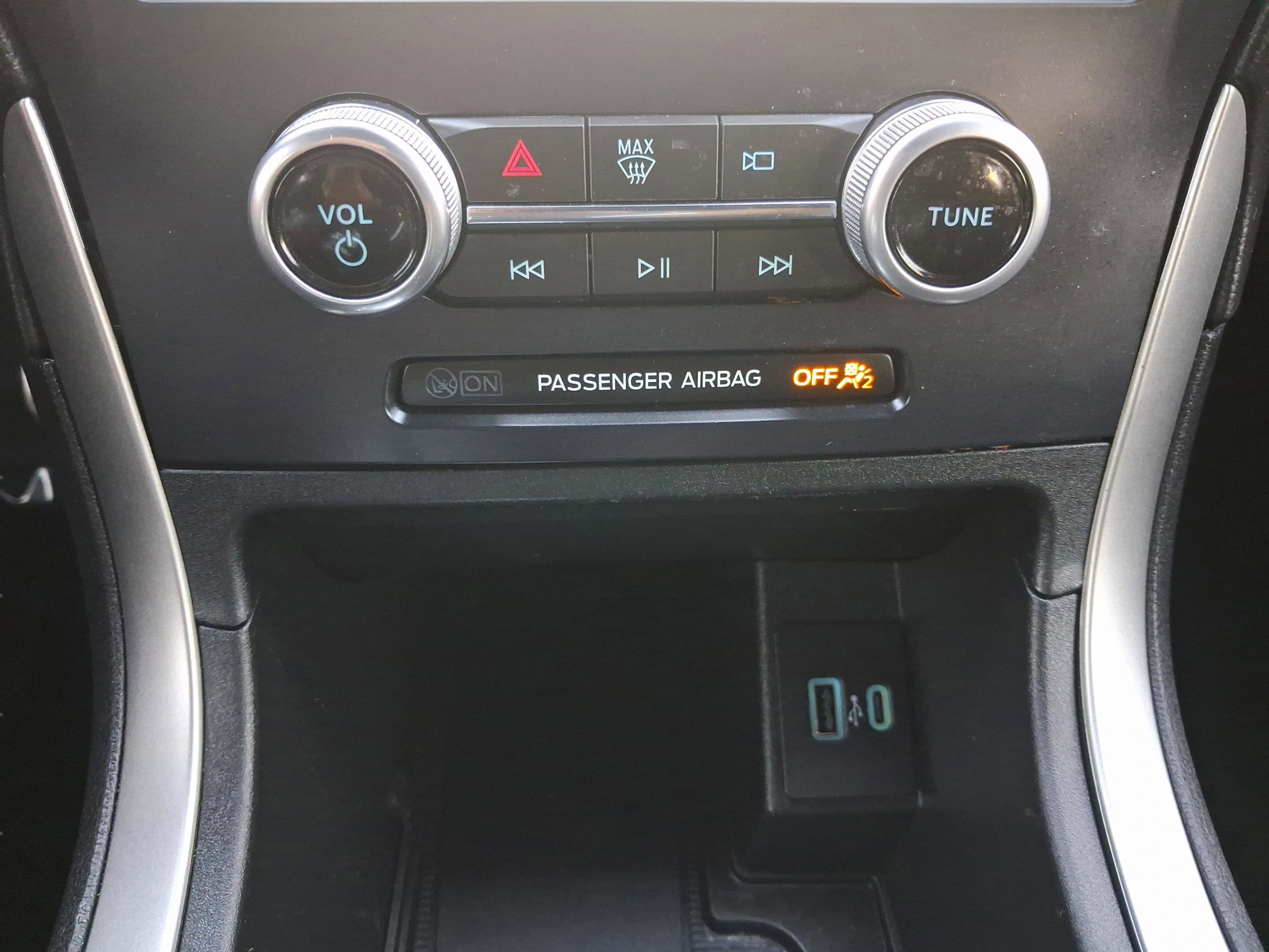 Used 2022 Ford Edge ST-Line AWD/4WD image 19