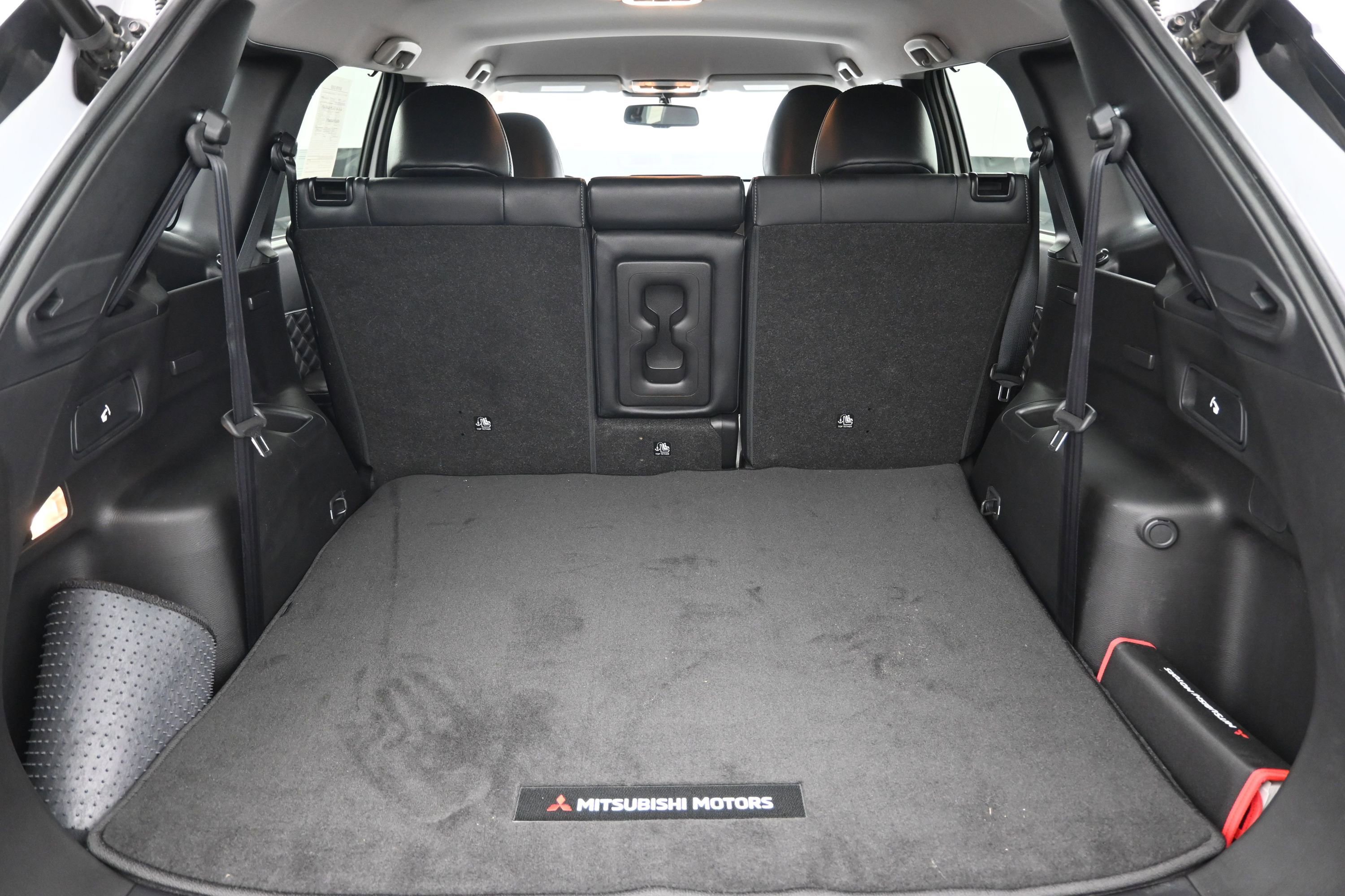 Used 2024 Mitsubishi Outlander SEL AWD/4WD image 23