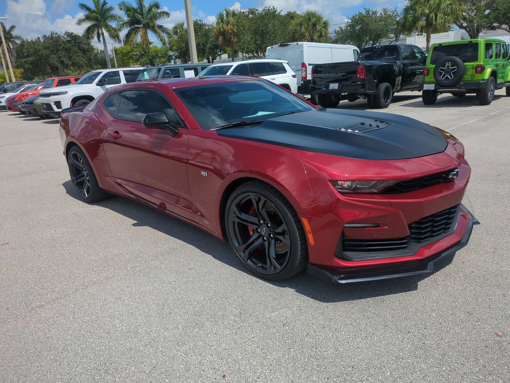 Used 2022 Chevrolet Camaro SS RWD image 2