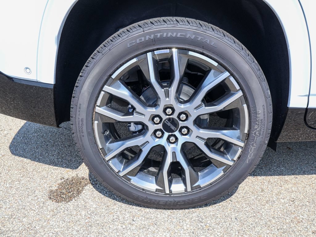 New 2027 GMC Acadia Denali Ultimate w/ LPO, Floor Liner Package AWD/4WD image 40