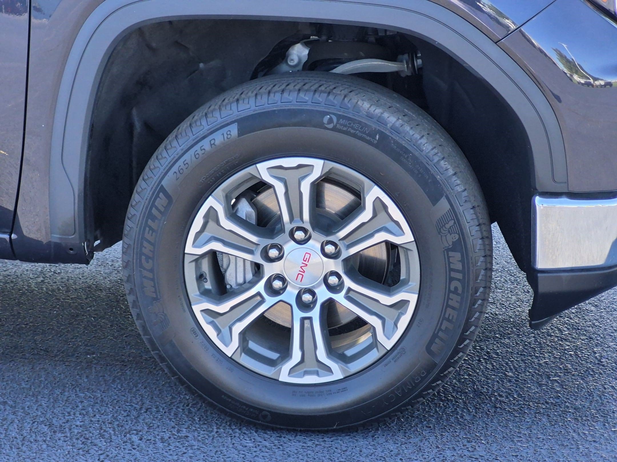 Used 2025 GMC Sierra 1500 SLT AWD/4WD image 10