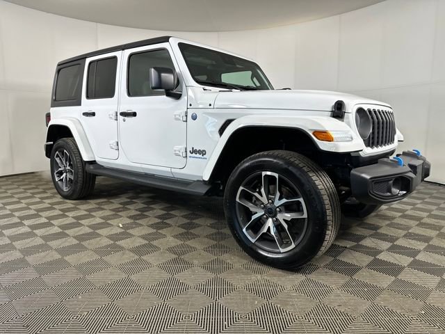 Used 2024 Jeep Wrangler Unlimited w/ Convenience Group image 2