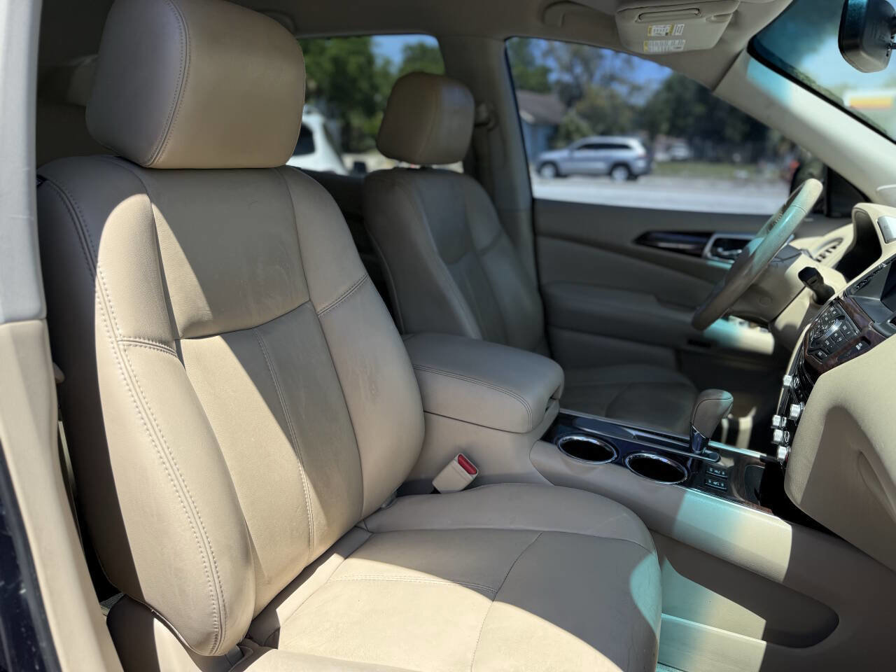 Used 2015 Nissan Pathfinder SL w/ SL Tech Package FWD image 27