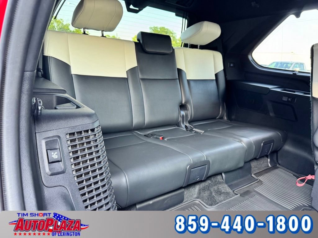 Used 2023 Toyota Sequoia Capstone AWD/4WD image 46