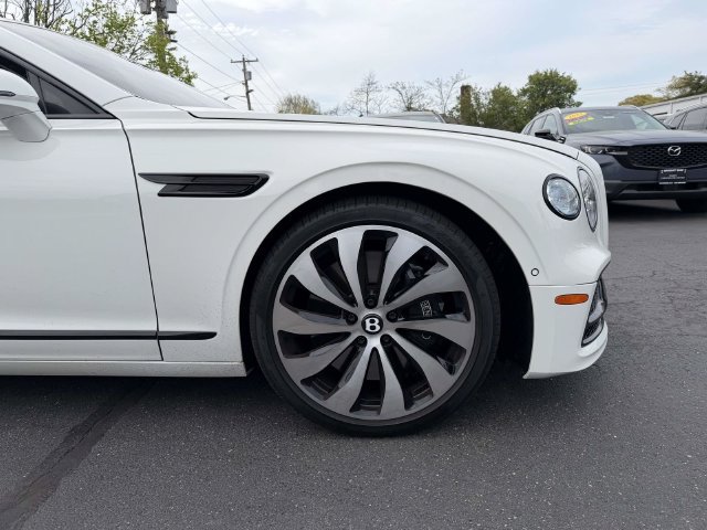 Used 2024 Bentley Flying Spur V8 AWD/4WD image 6