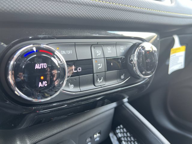 Used 2025 Chevrolet TrailBlazer ACTIV w/ Convenience Package FWD image 11