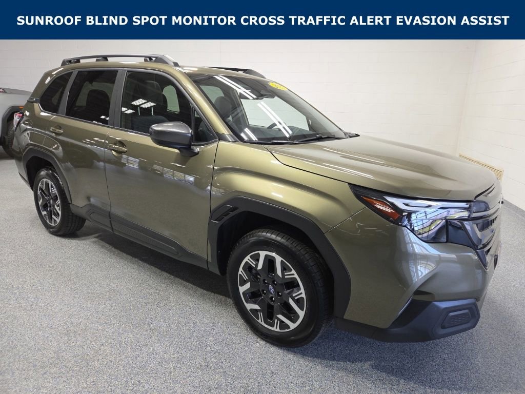 Used 2025 Subaru Forester Premium AWD/4WD image 1