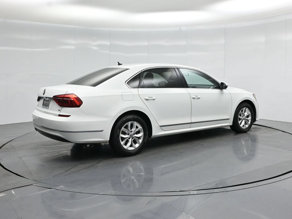 Used 2017 Volkswagen Passat 1.8T S FWD image 27