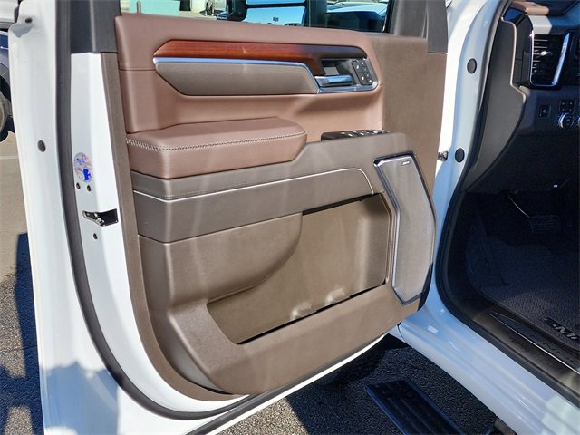 New 2026 GMC Sierra 3500 Denali w/ Denali Reserve Package image 15