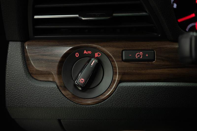 Used 2020 Volkswagen Passat 2.0T SEL image 29