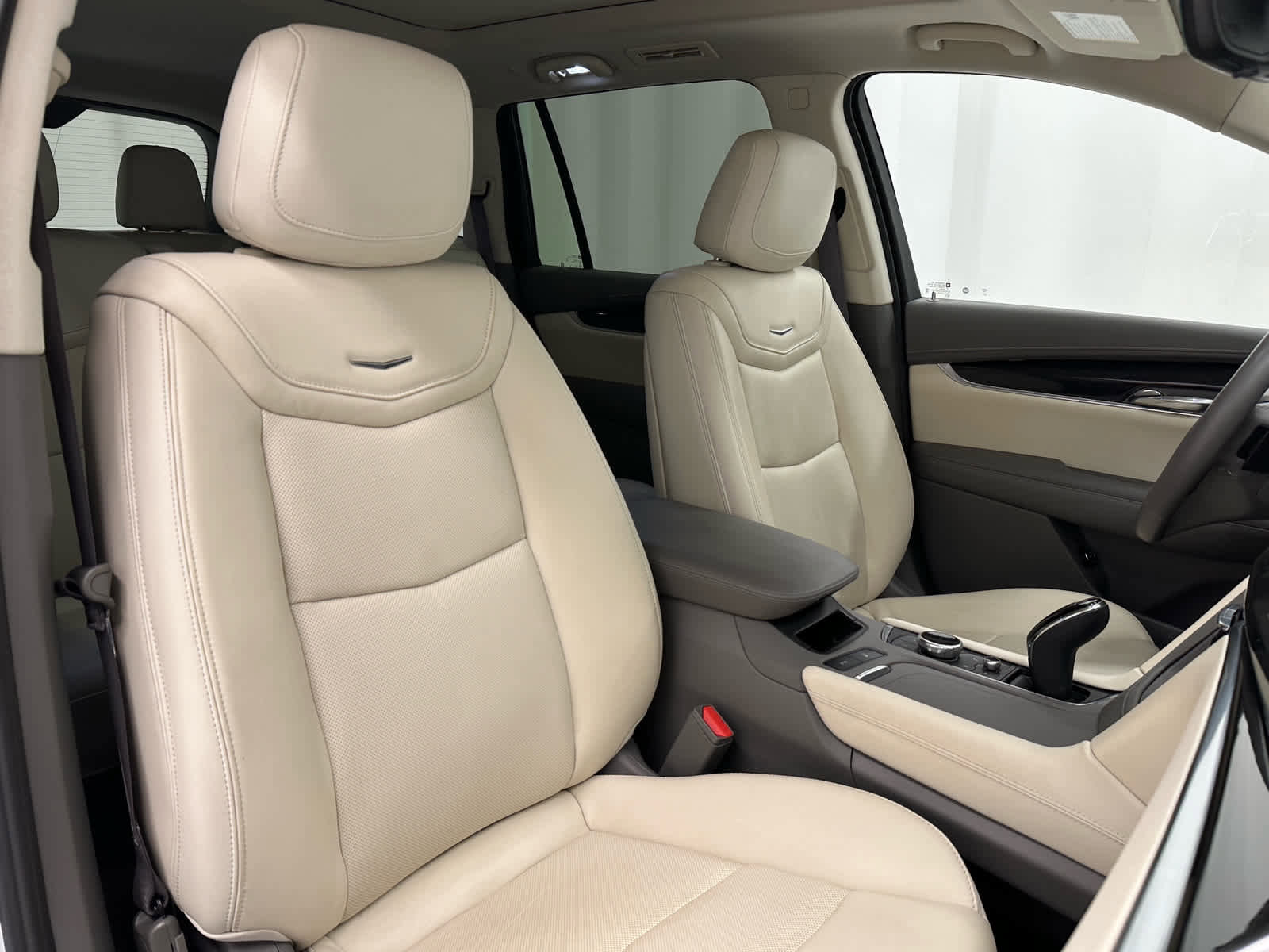 Used 2023 Cadillac XT6 Premium Luxury w/ Technology Package image 20