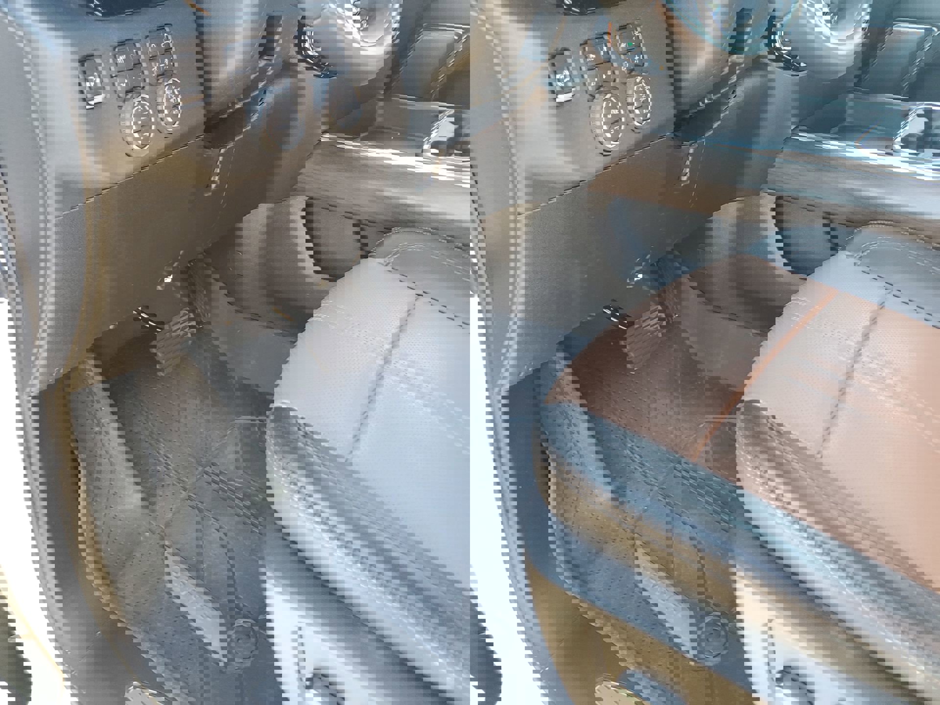 Used 2025 Chevrolet Silverado 3500 High Country w/ High Country Premium Package image 26