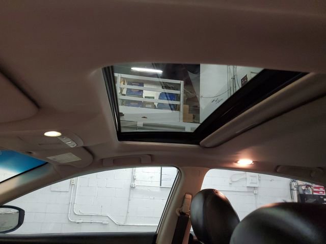 Used 2013 Nissan Altima 3.5 SL w/ Technology Pkg image 22