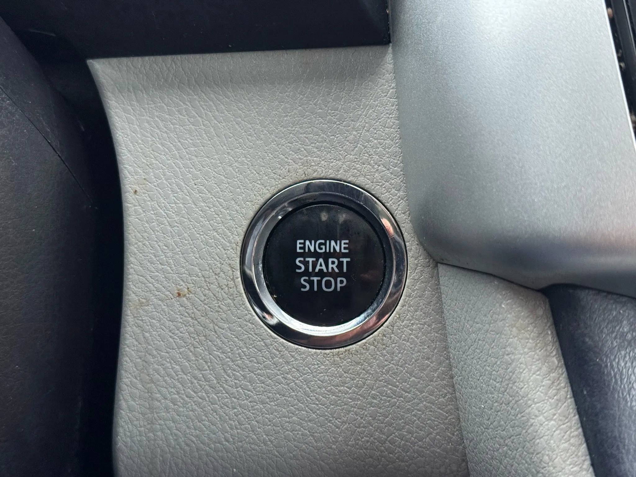 Used 2014 Toyota Highlander Limited w/ Preferred Accessory Package image 27