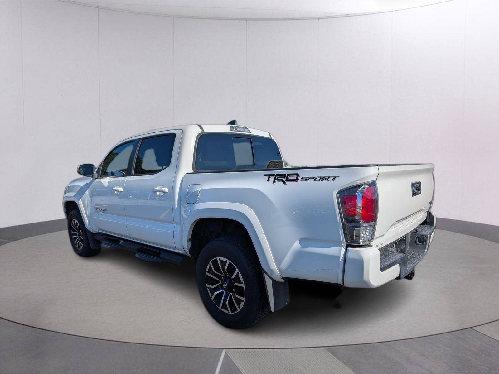 Used 2021 Toyota Tacoma TRD Sport RWD image 3