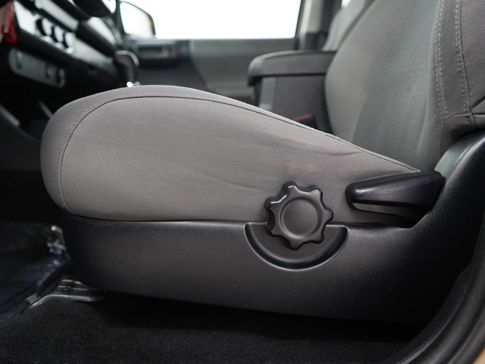 Used 2019 Toyota Tacoma SR5 RWD image 21