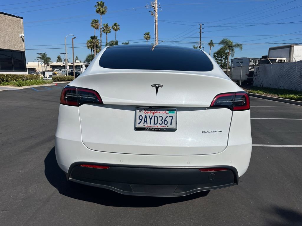 Used 2022 Tesla Model Y Long Range image 6