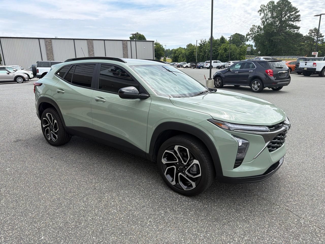 Used 2024 Chevrolet Trax RS FWD image 9