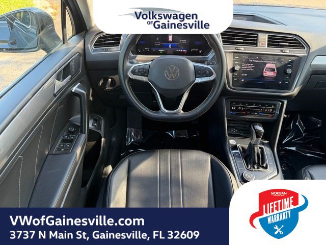Certified 2024 Volkswagen Tiguan SE AWD/4WD image 15