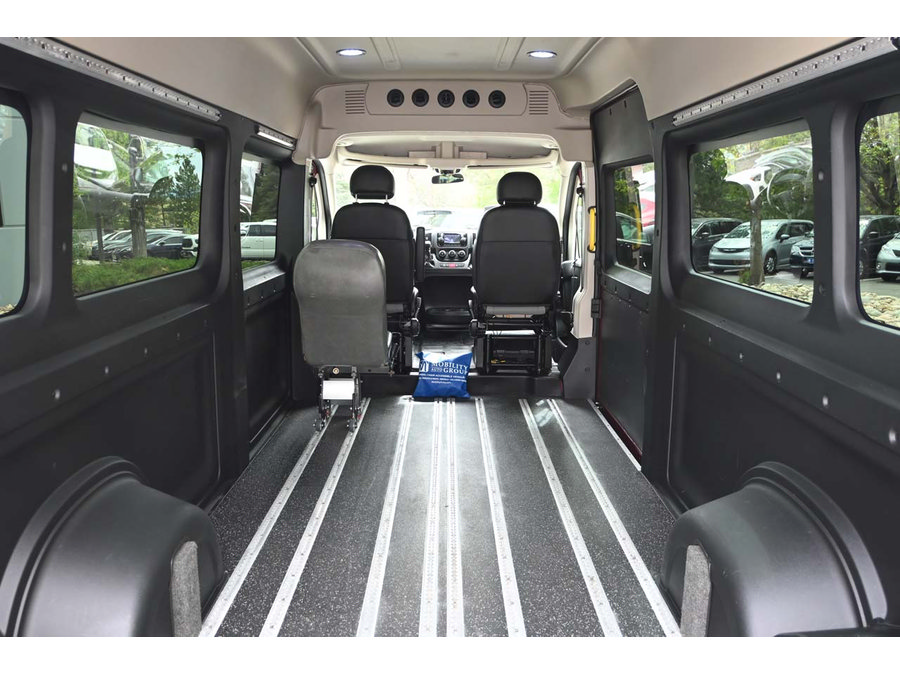 Used 2016 RAM ProMaster 2500 w/ Premium Appearance Group FWD image 21