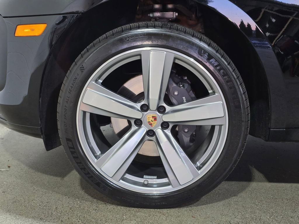 Used 2024 Porsche Macan image 8
